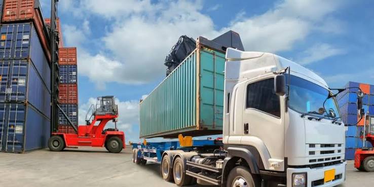 Commercial truck shipping